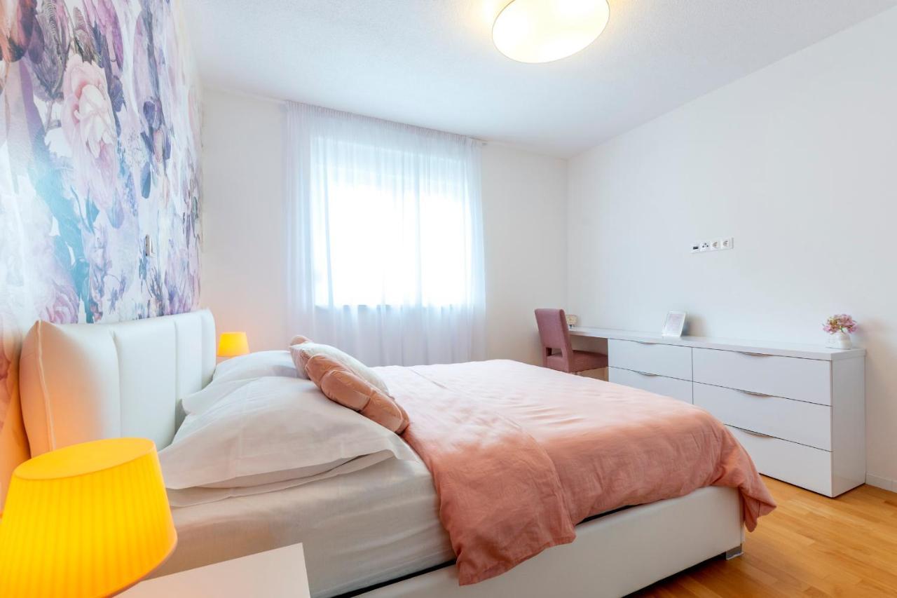 Apartamento Rose Kaštela Exterior foto